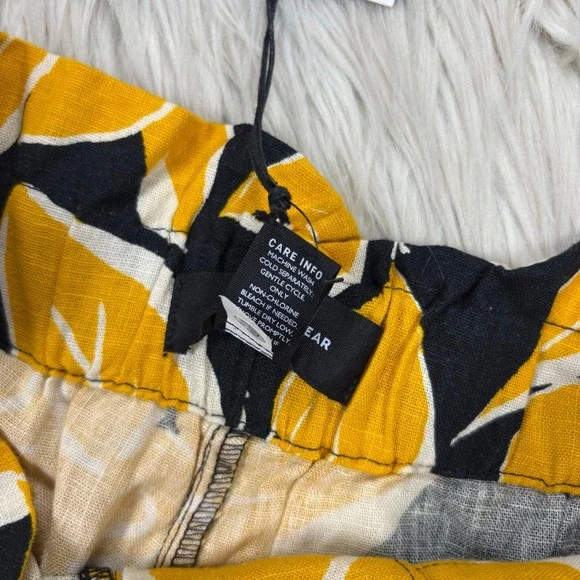 NWT Who What Wear Women's 6 High Rise Yellow Black Floral Linen Blend Shorts - Picture 4 of 5
